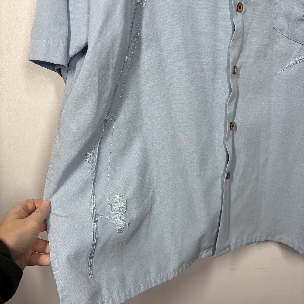Bamboo Cay Men Short Sleeve Button Up Shirt Size L Blue Embroidered Fishing Pole - Picture 3 of 9